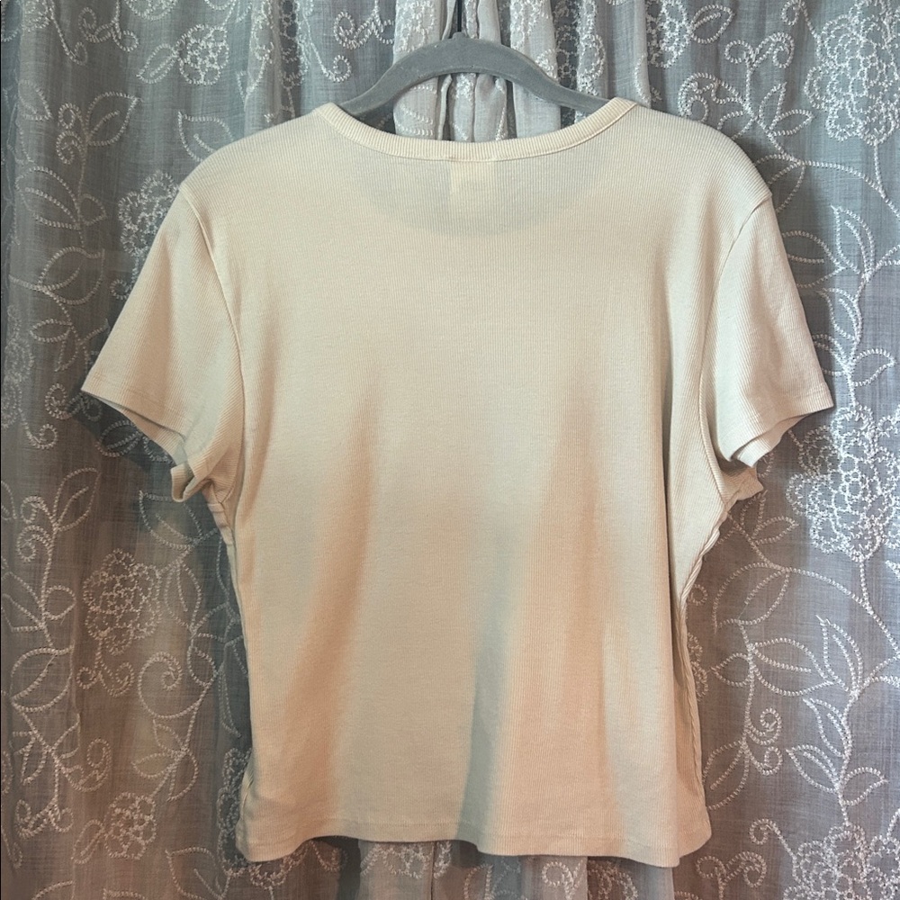 American Eagle Dolly Parton Quote Cropped Shirt - Picture 3 of 5